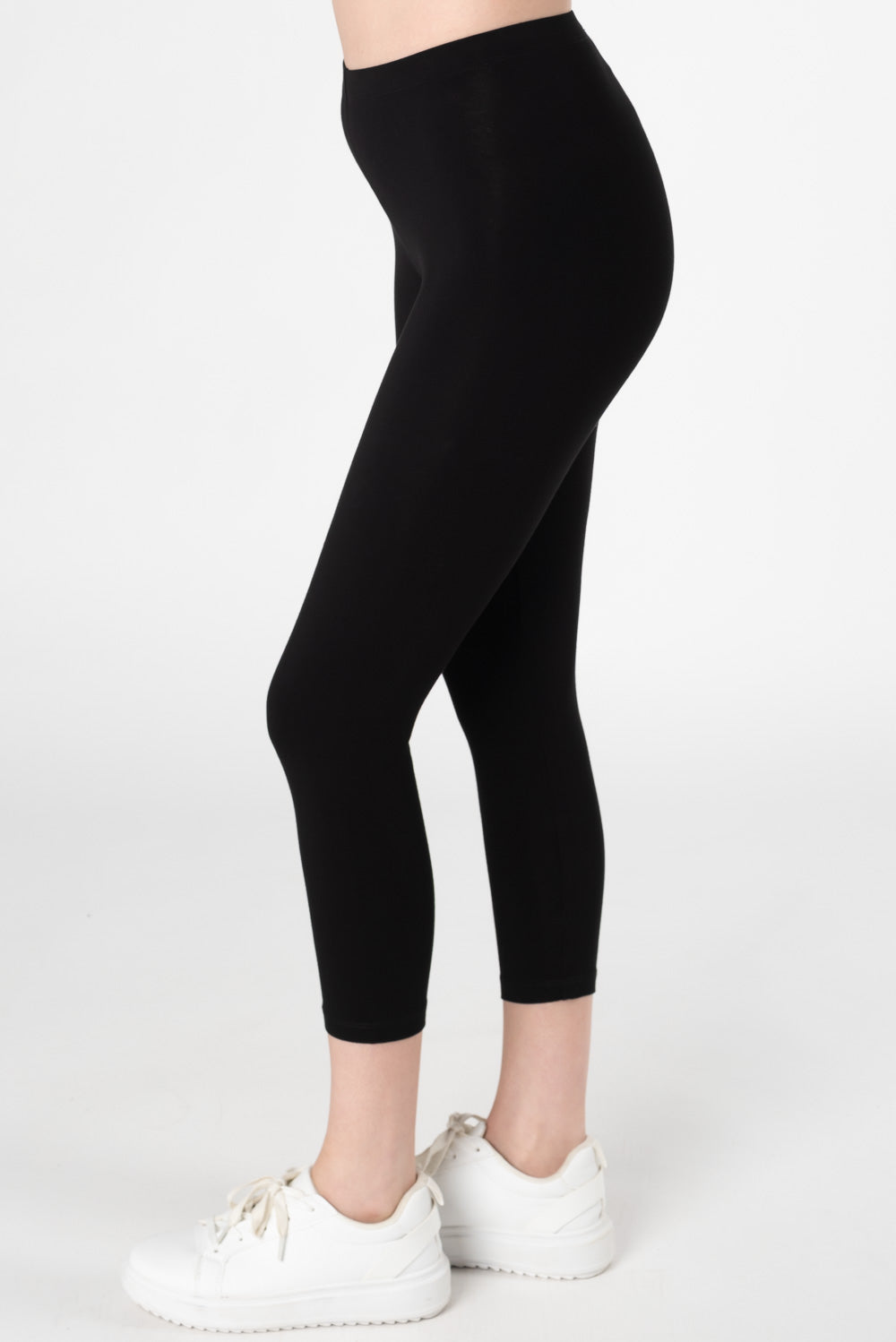 Suri Capri Bamboo Leggings - Black - Terrera