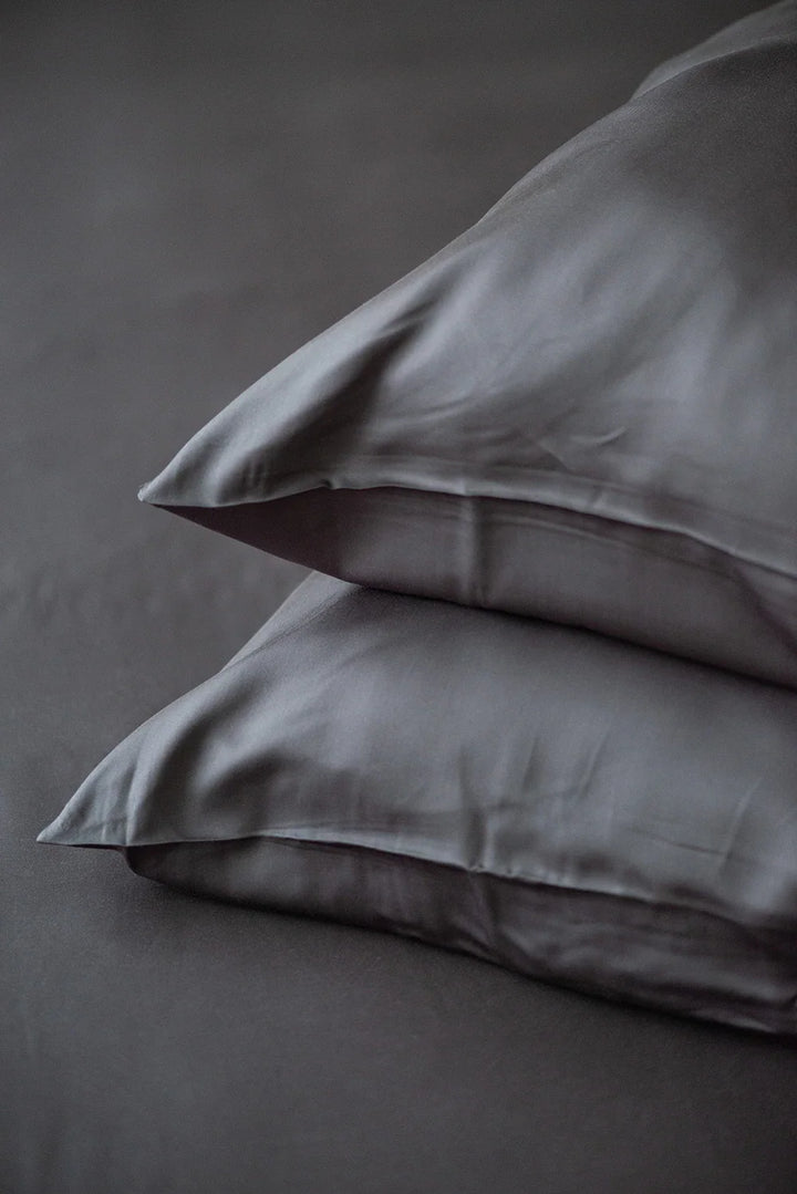 Duvet &amp; Fitted Sheet Bundle - Charcoal