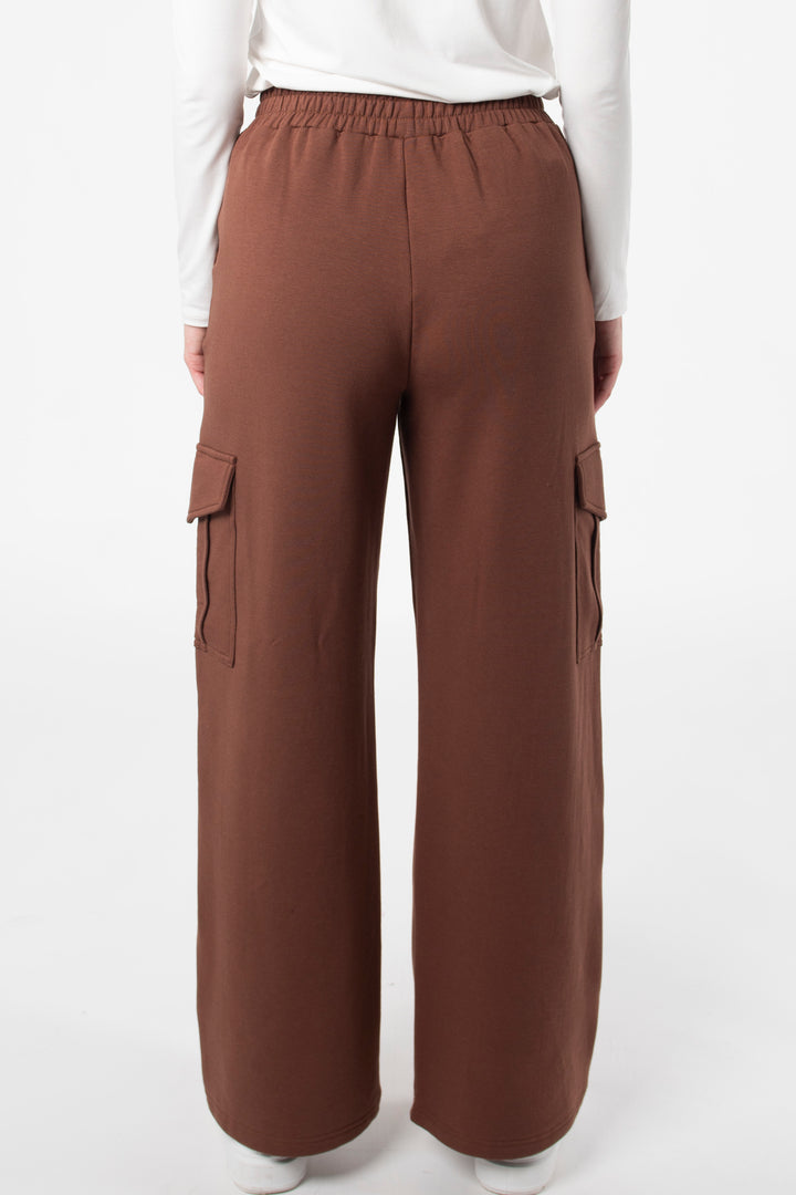 Eco-friendly bamboo cargo sweatpants from Terrera, shown in a beautiful warm brown colour for ultimate comfort and durability in sustainable fashion. 
