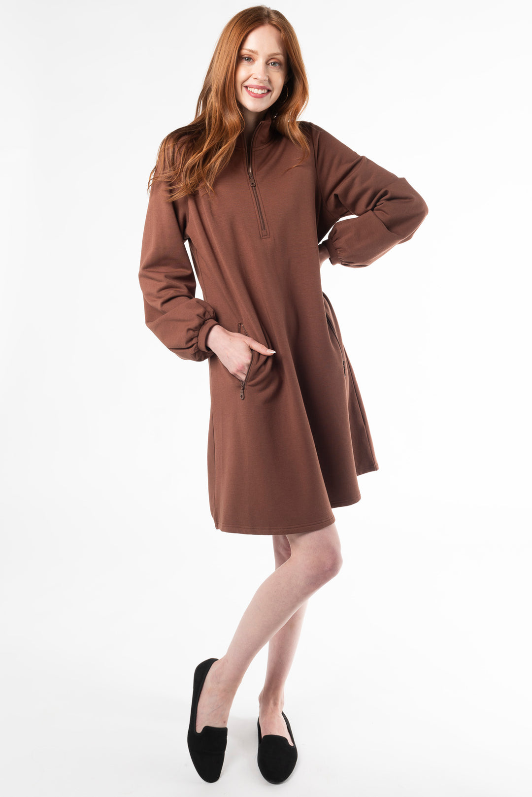 Sustainable bamboo dress with puff sleeves in Black by Terrera. Bamboo dress for women. Puff sleeve dress.
