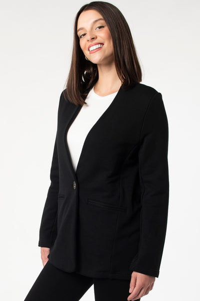 Stylish bamboo collarless blazer by Terrera, showcasing an elegant and sustainable choice for women. 