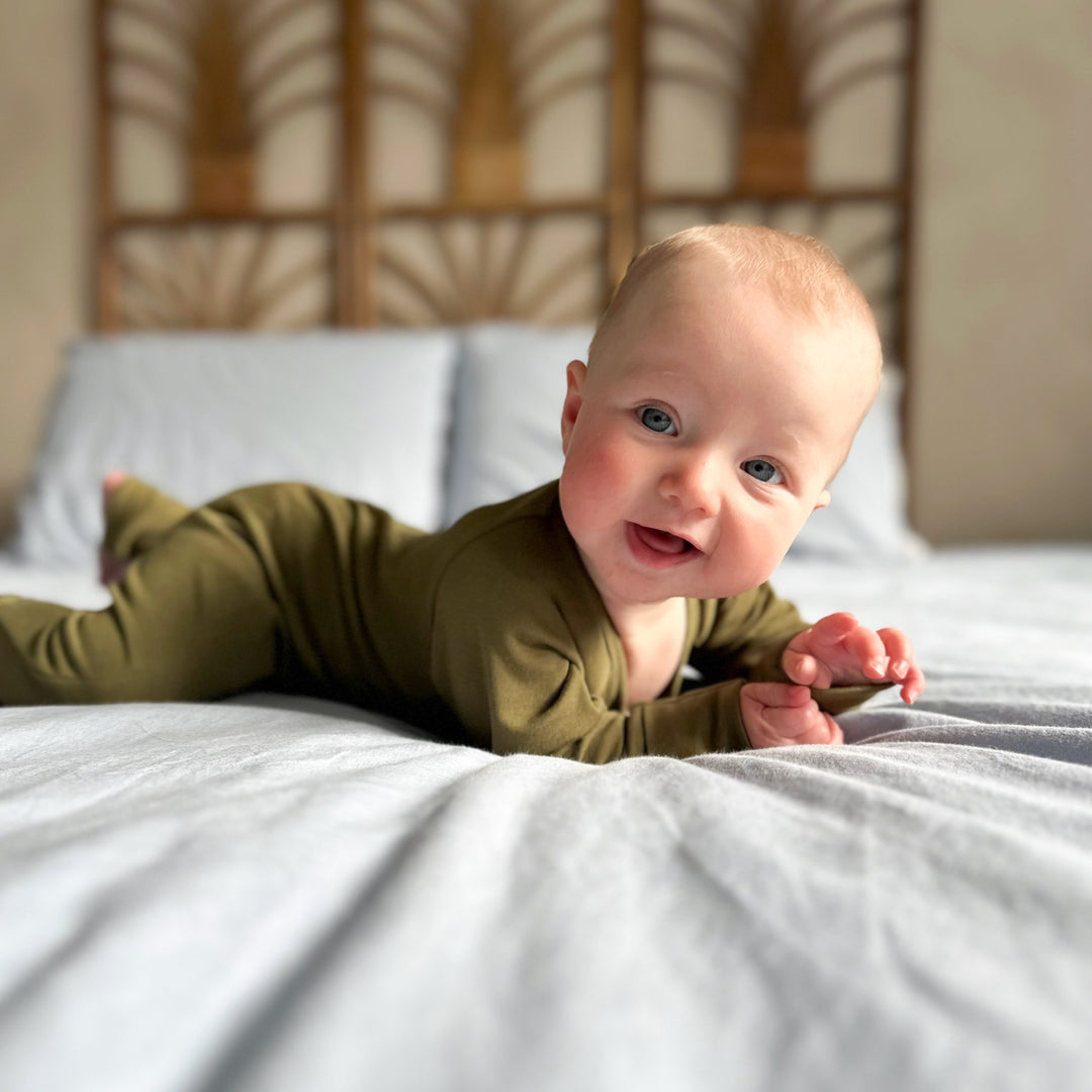 Bamboo Baby Zipper Footed Bodysuit | Olive