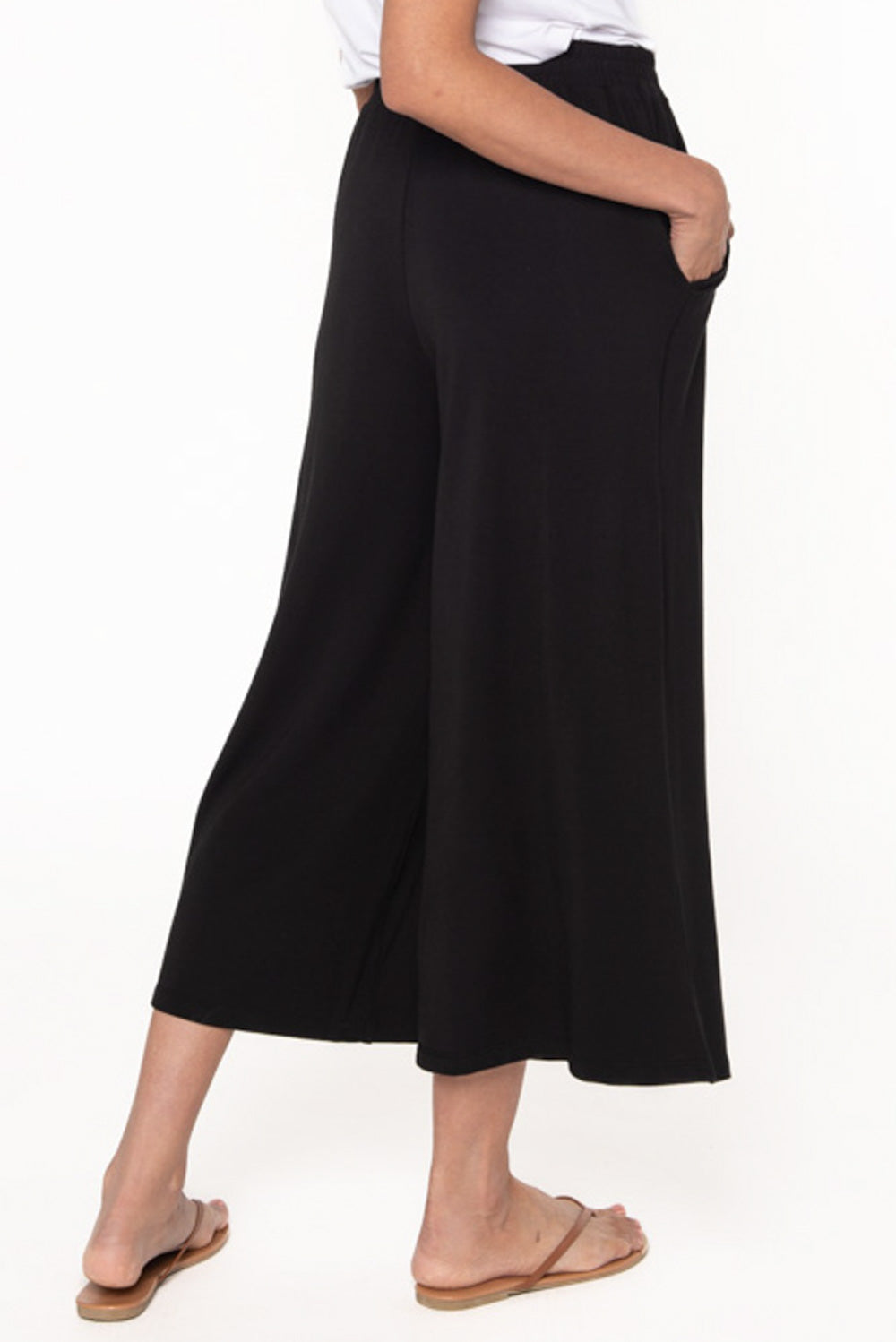 Bamboo culotte pant in Black back view