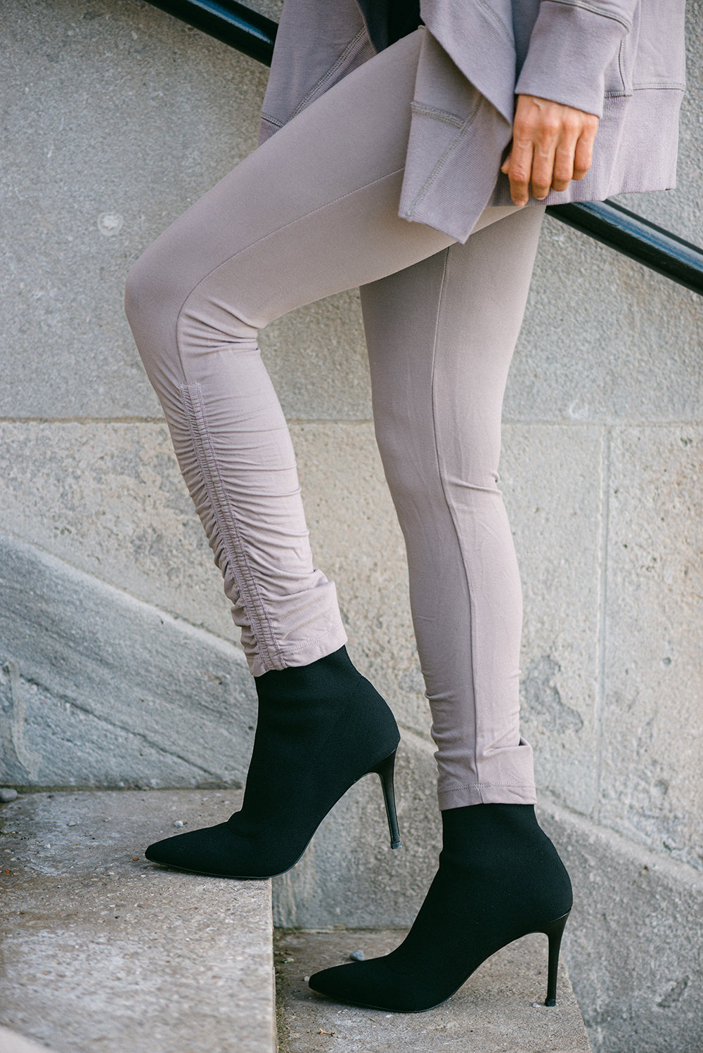 Ruched Movement Legging - Taupe