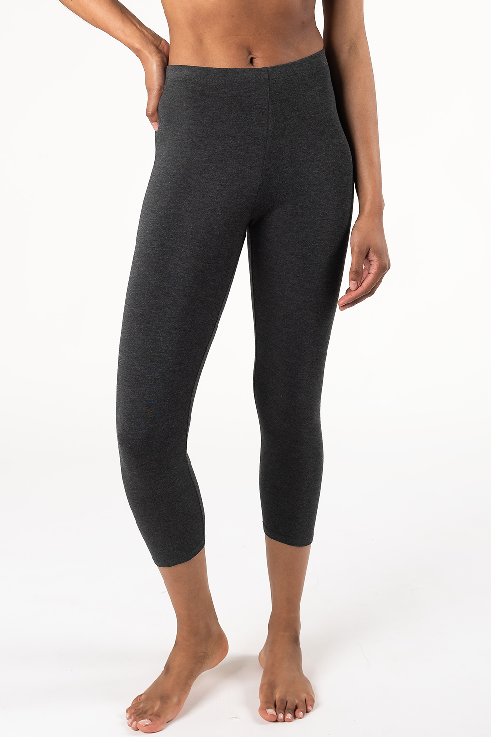 Suri Capri Bamboo Leggings - Charcoal - Terrera