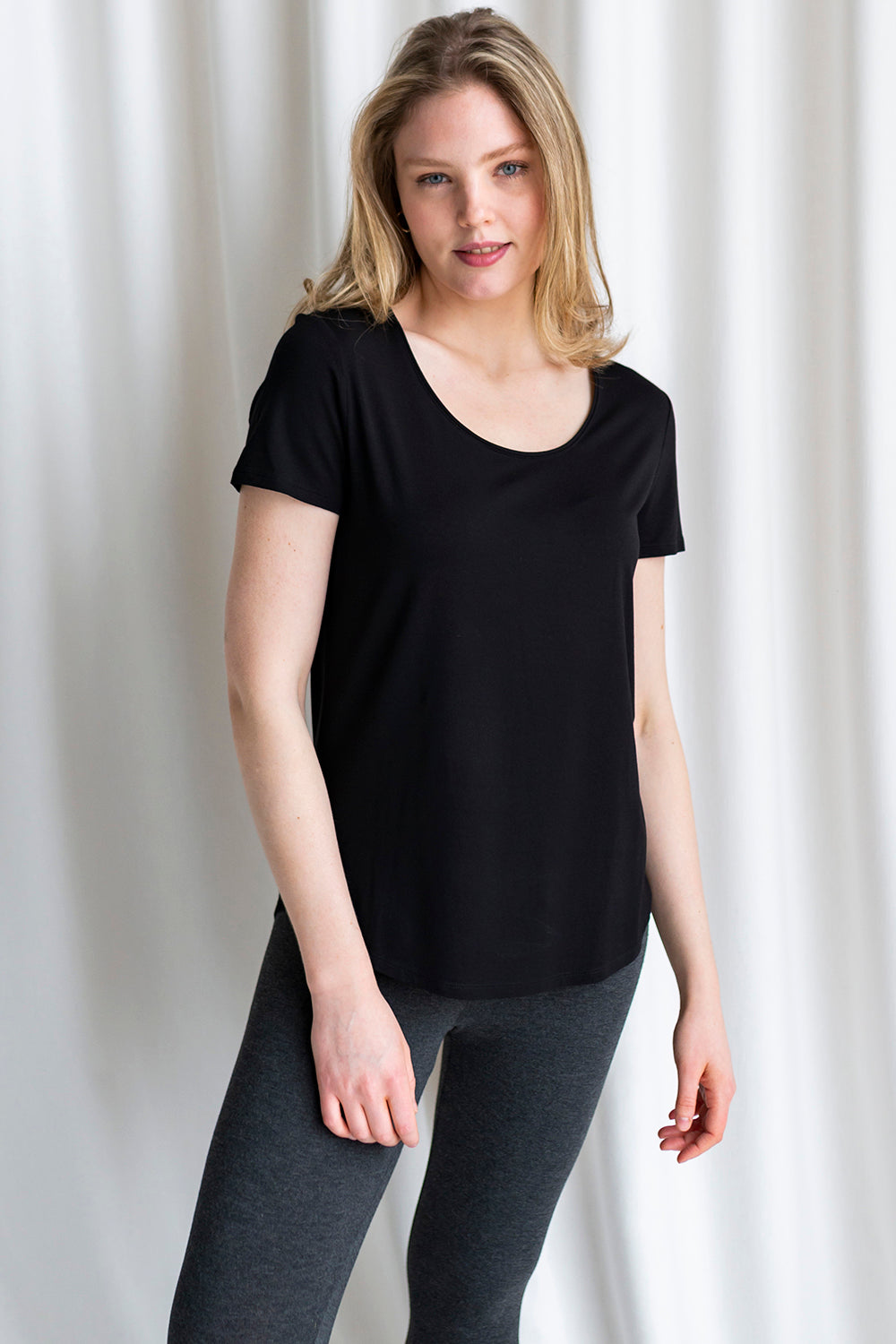 Brenda U-Neck Bamboo Tee - Black - Terrera