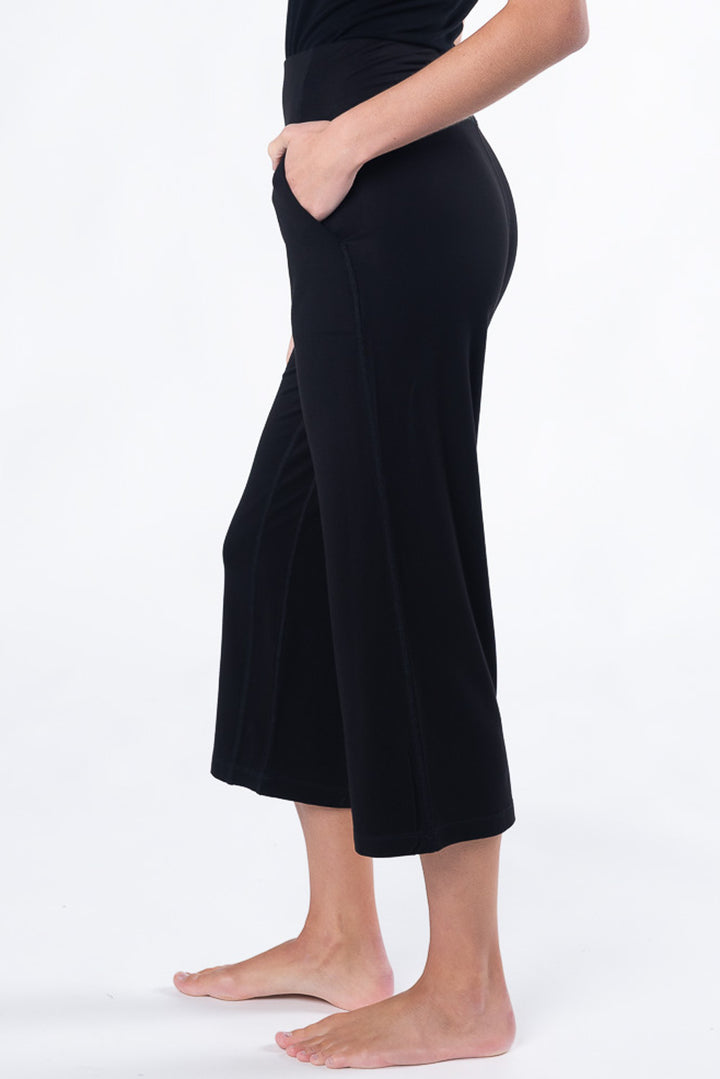 Dion Cropped Bamboo Pant - Black - Terrera
