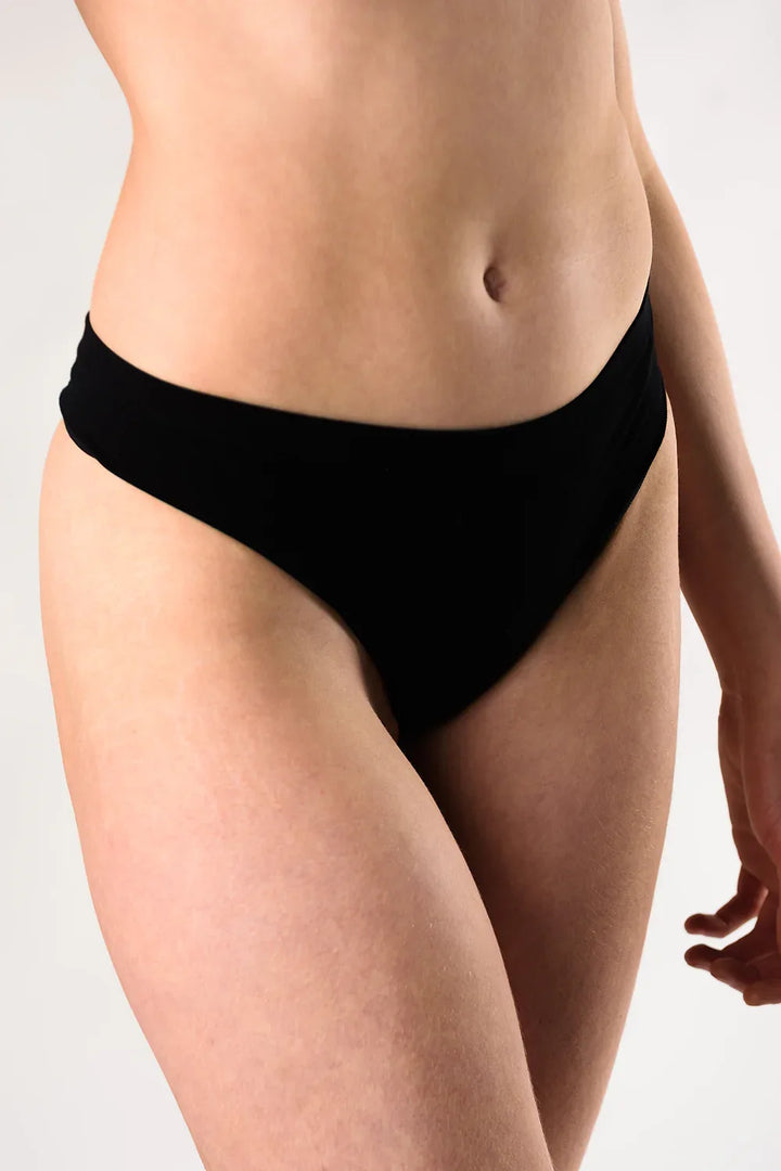 2-Pack Bamboo Thong Underwear - Black - Terrera